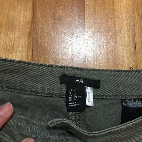 HM 5-pocket twill Shorts - Picture 2 of 3